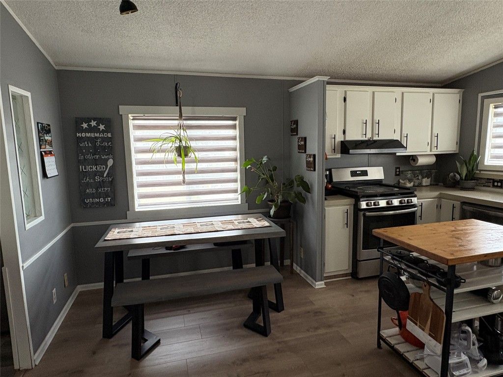 listing image 16517398698405970065