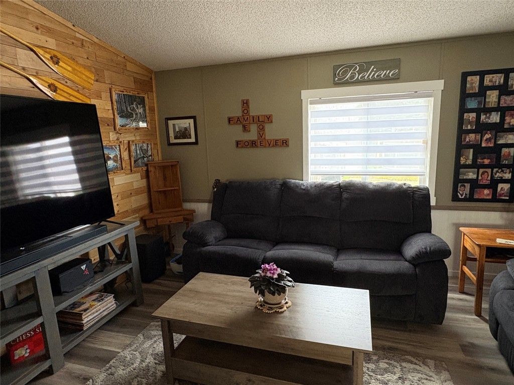 listing image 16510372172719977164