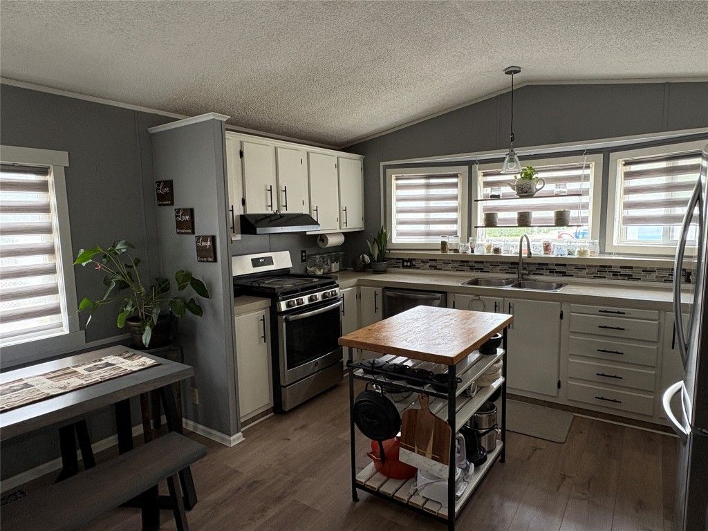 listing image 16516144034756378230