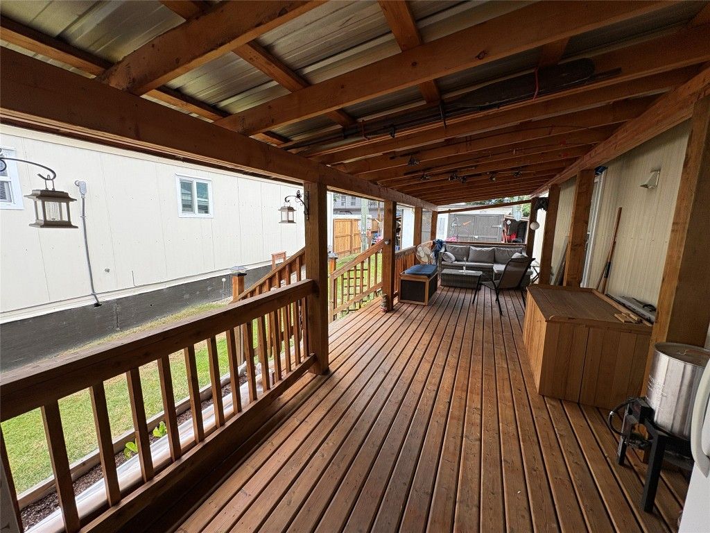 listing image 16511924200360013436