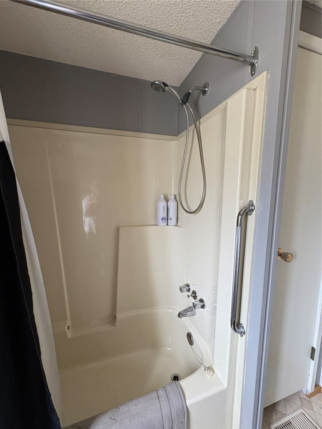 listing image 16512442004832920975