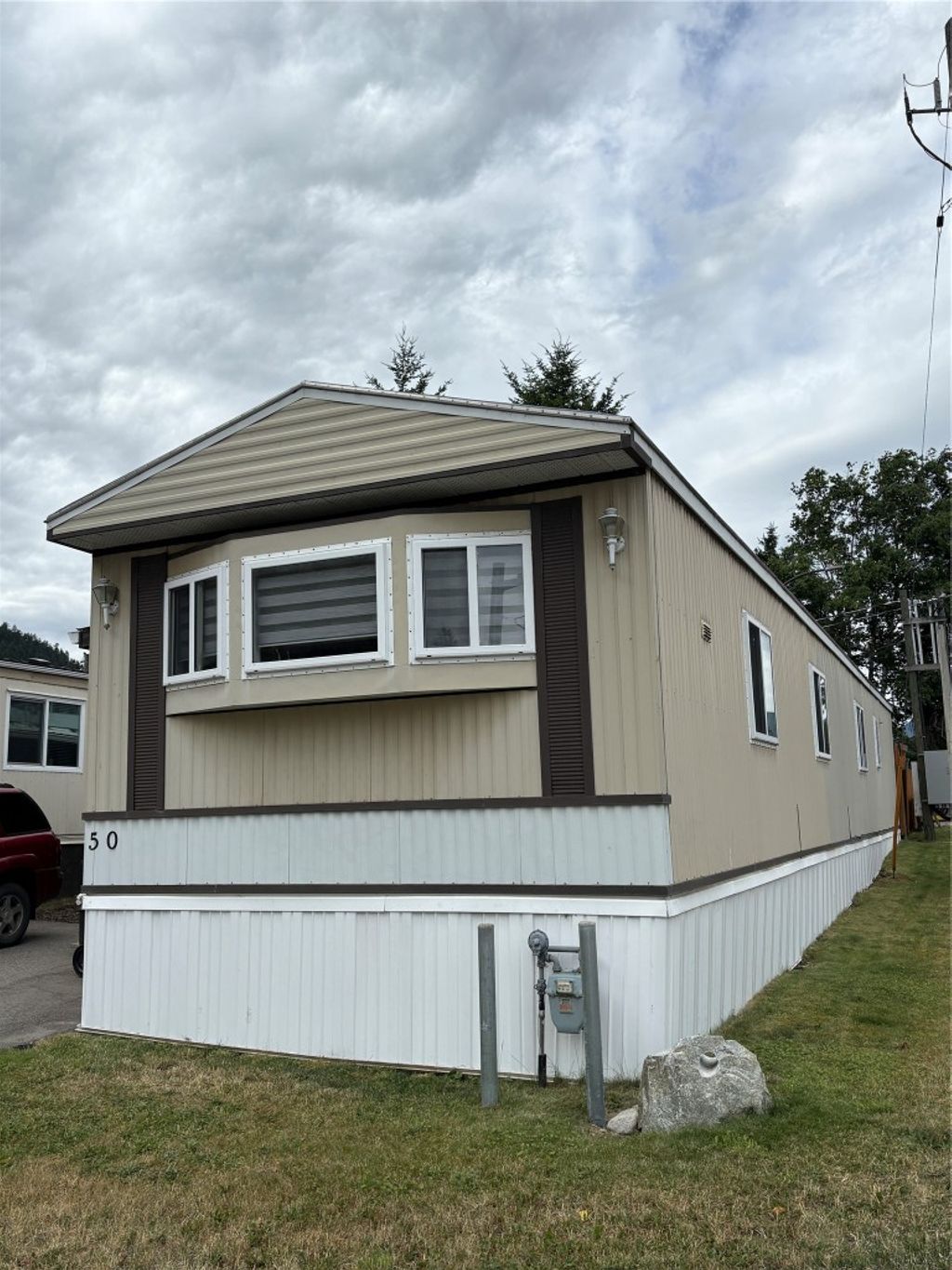 listing image 16519663692304239484