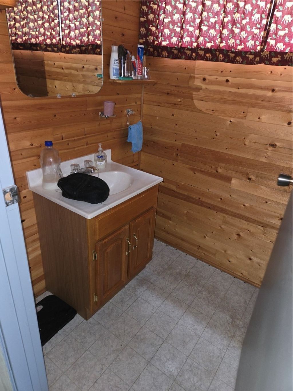listing image 16513829250121042410