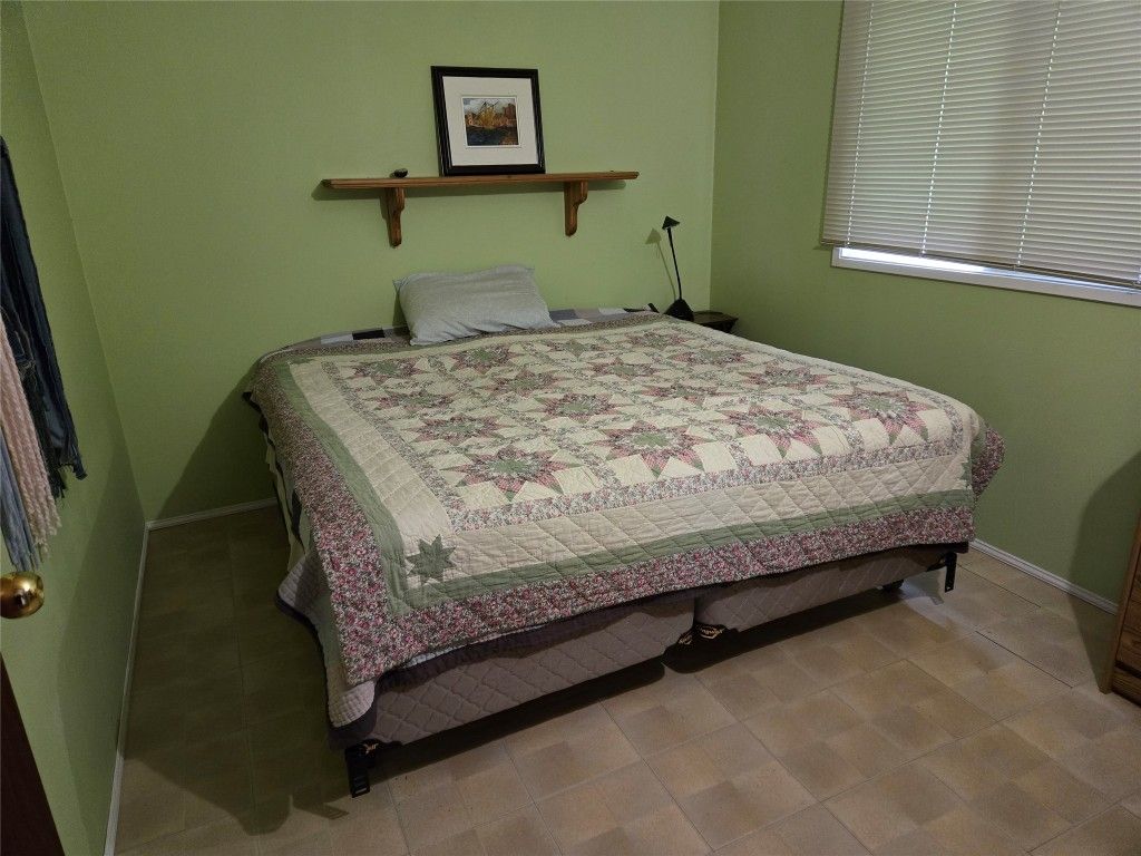 listing image 16511665929810654583