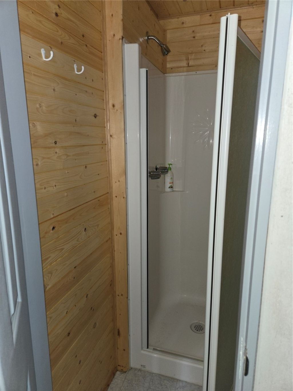listing image 16518932280033376224