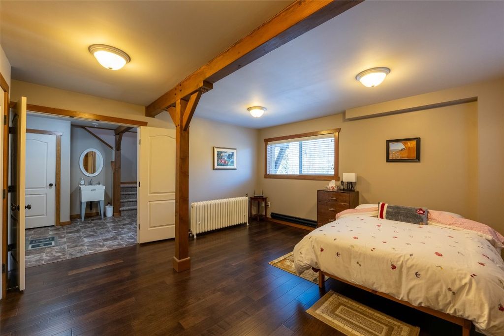 listing image 16512839784507971406