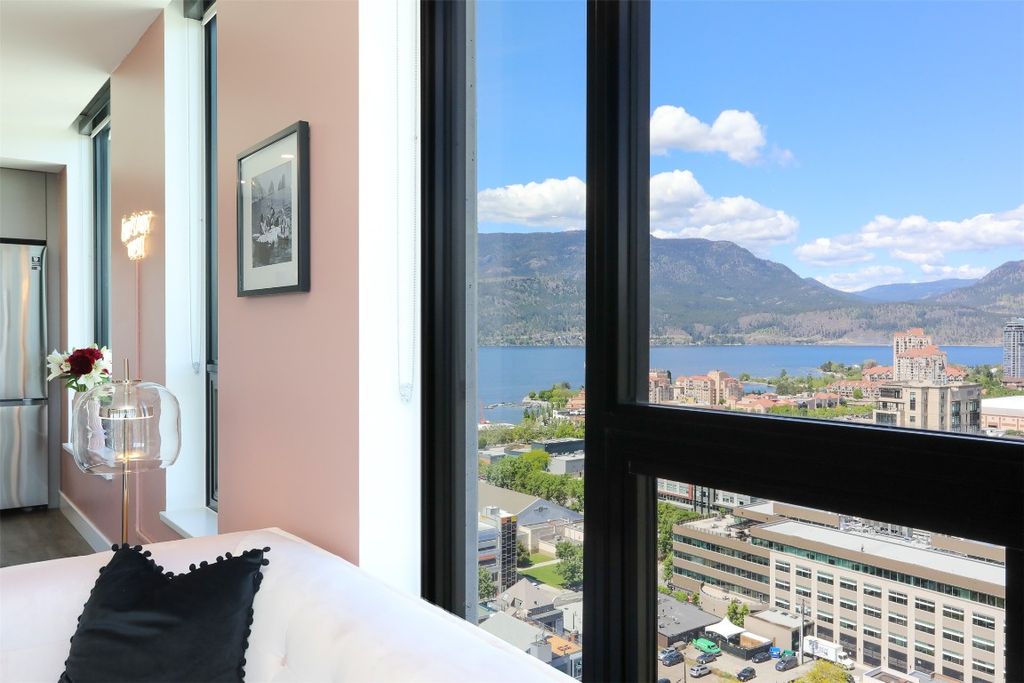 listing image 16519176273837385095