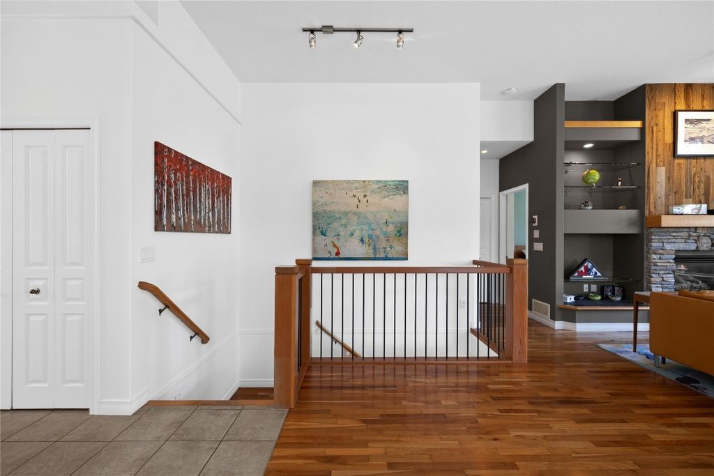 listing image 16515684349849659016