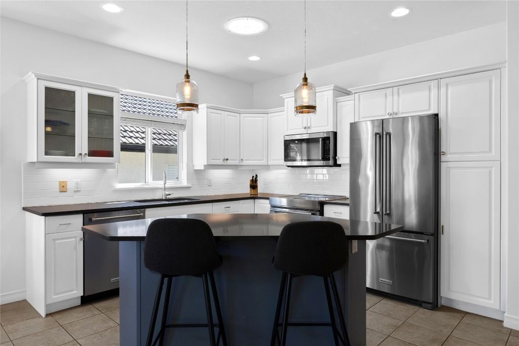listing image 16512033326302264502
