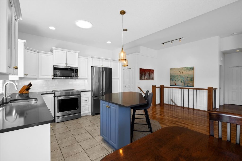 listing image 16516578993424061420