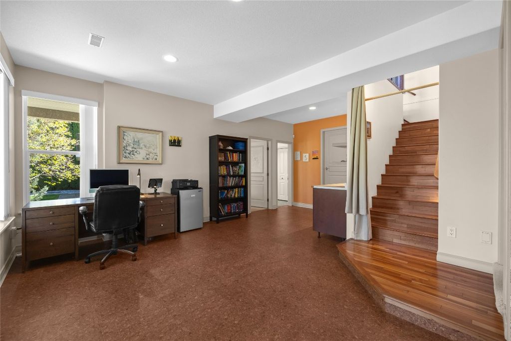 listing image 16510287458307724859