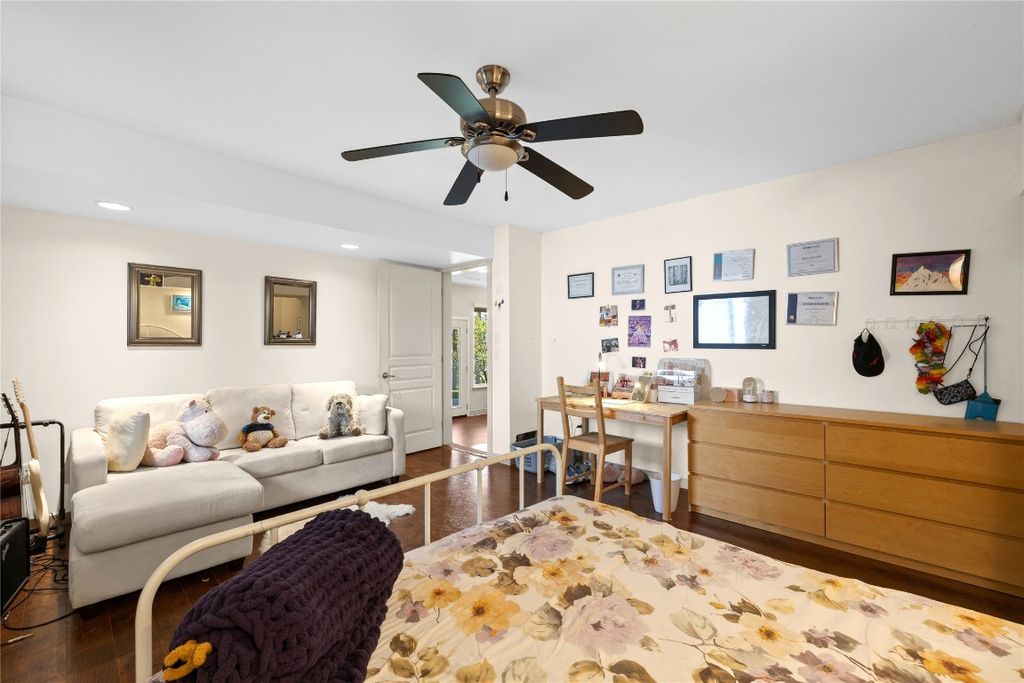 listing image 16515730736459683700