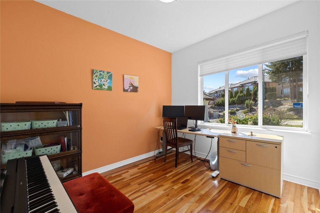 listing image 16516748092724152650