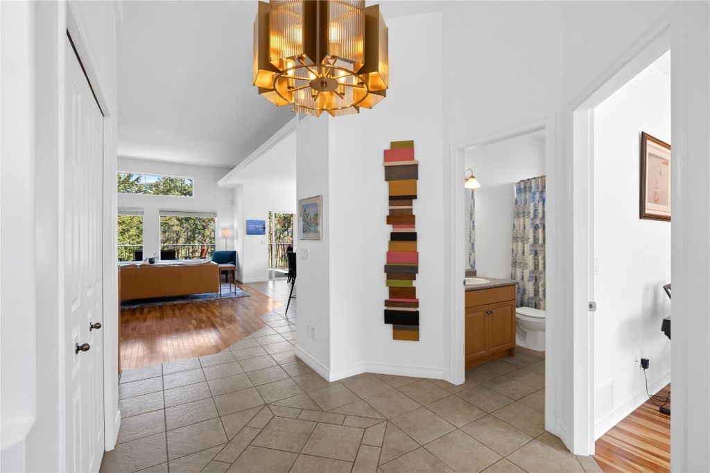 listing image 16517401865057664582