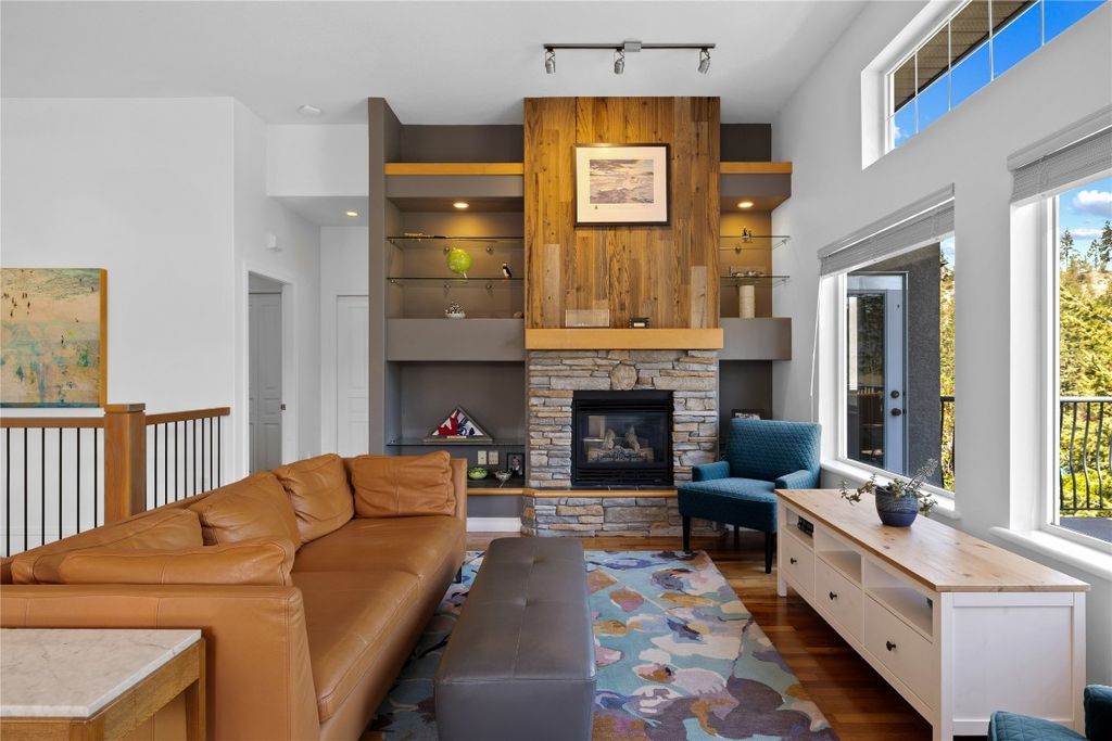 listing image 16514779967515508514