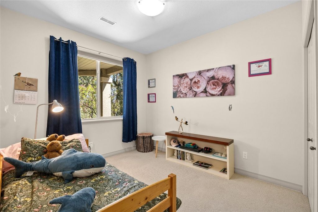 listing image 16514257367985078127