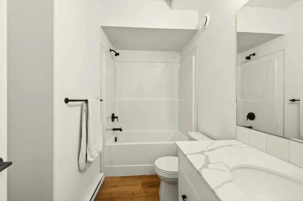 listing image 16510808139319155198