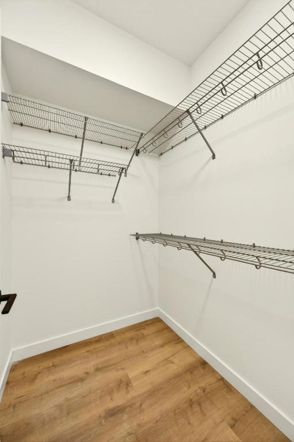 listing image 16512583781308270952