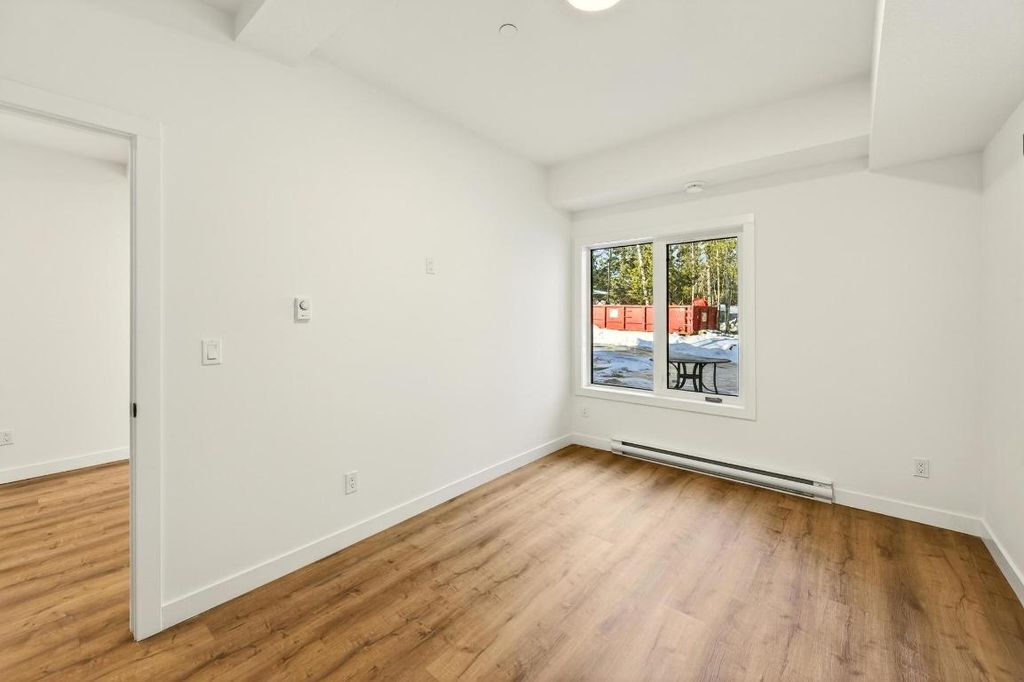 listing image 16515420007144876159