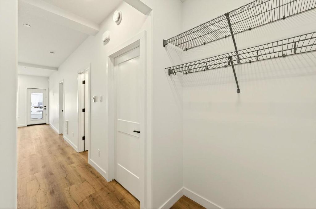 listing image 16516546095527245573