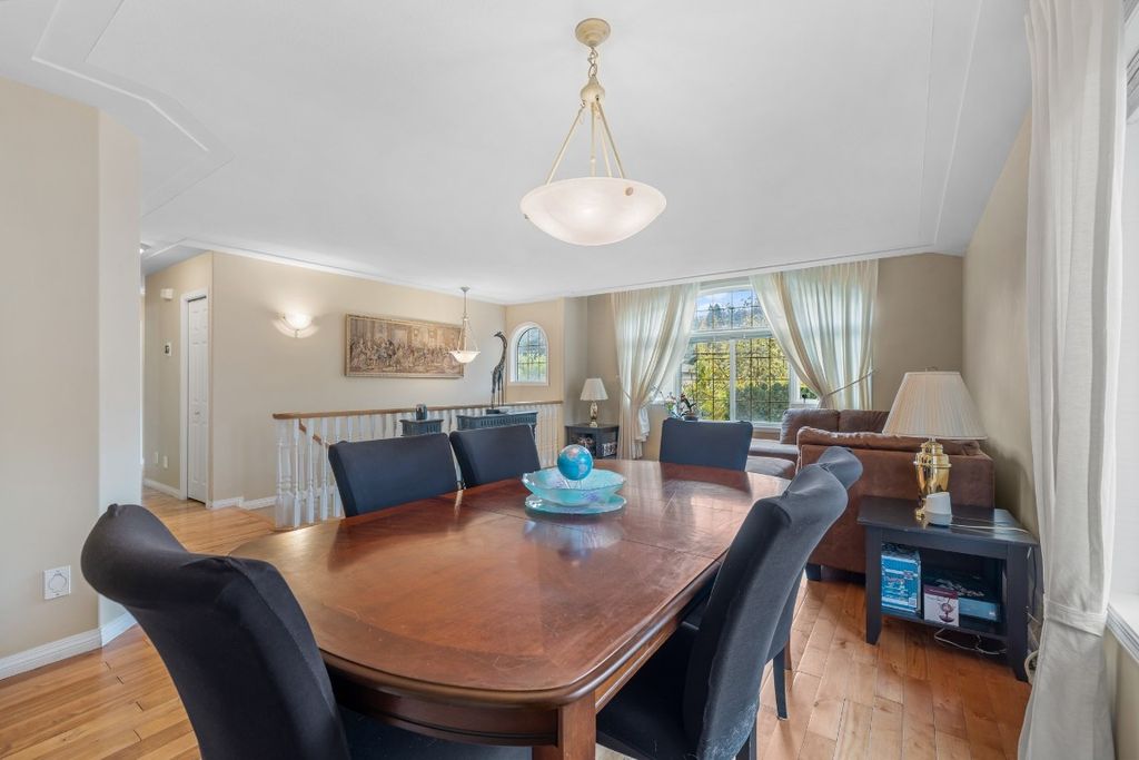 listing image 16514857889512114330