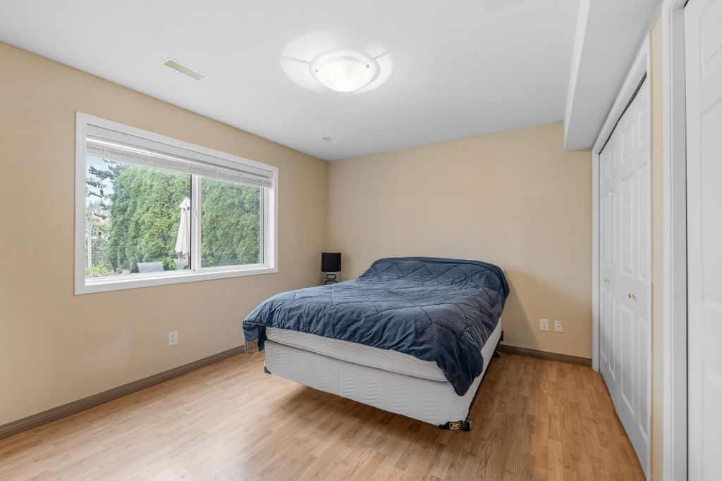 listing image 16514394992067022066