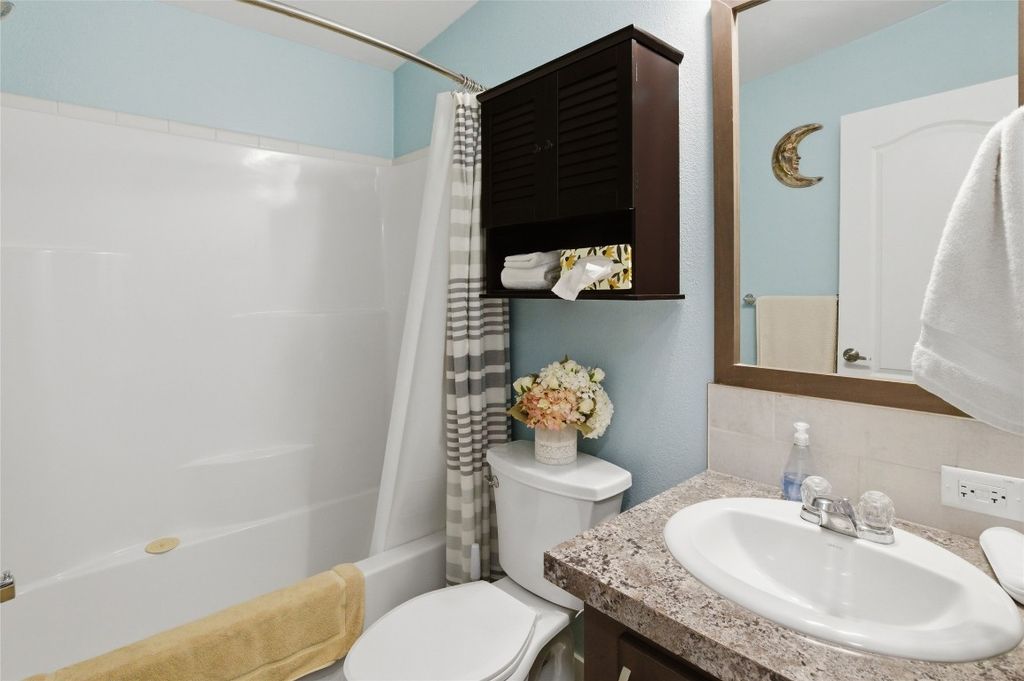 listing image 16512998211531997128