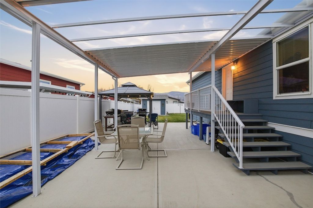 listing image 16512615740618446744