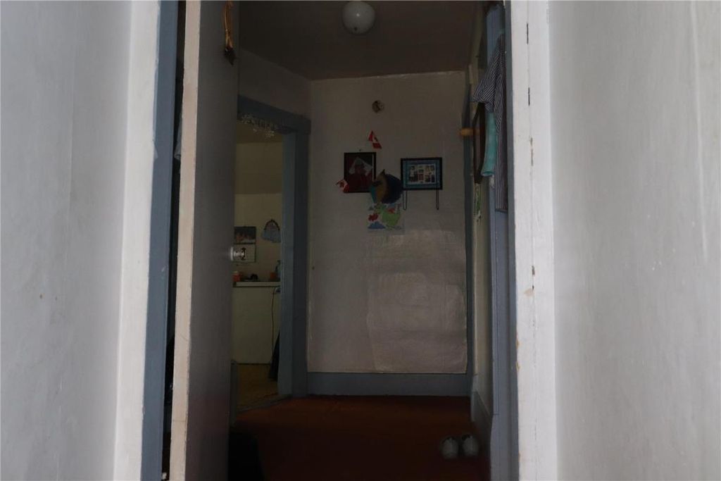 listing image 16512275018097414831