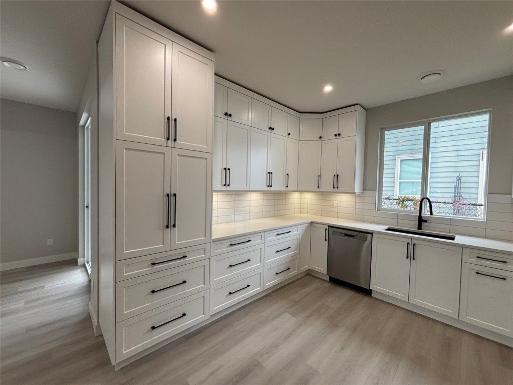 listing image 16514959883265590986