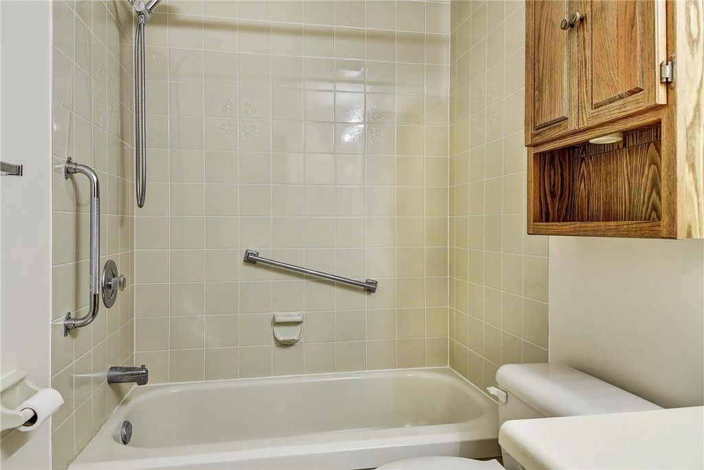 listing image 16518564897686334986