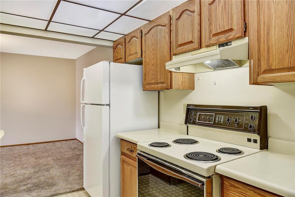 listing image 16514702337063413506