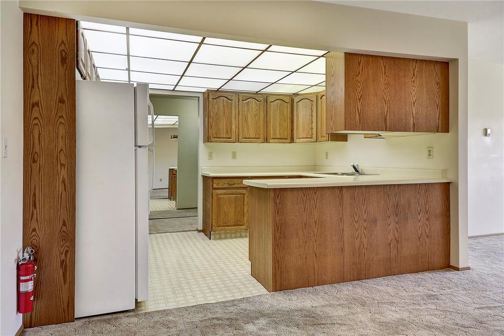 listing image 16519180332004554330