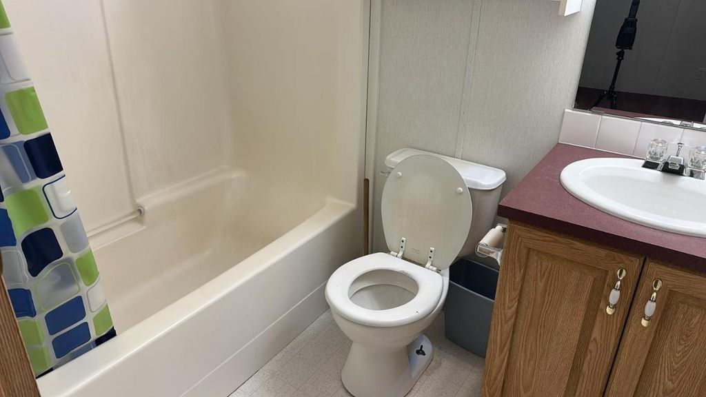 listing image 16513138867829389575