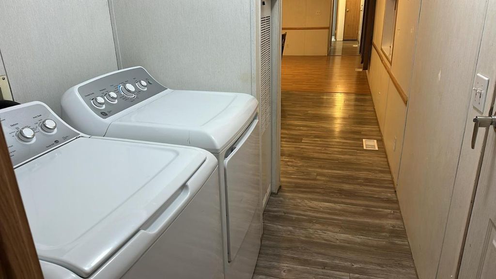 listing image 16518264065339263524