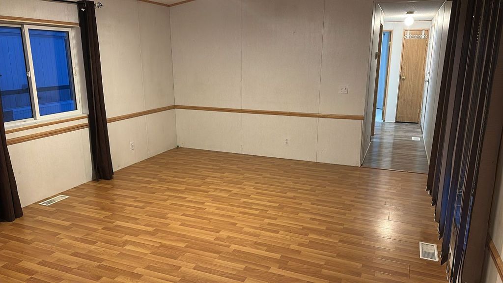 listing image 16515087527421951860