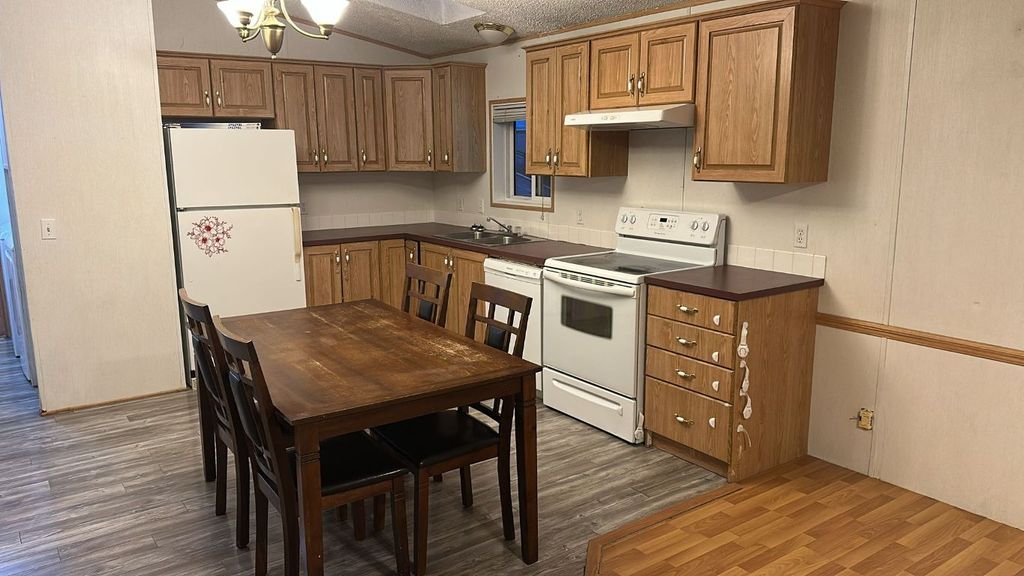 listing image 16517134177449853059