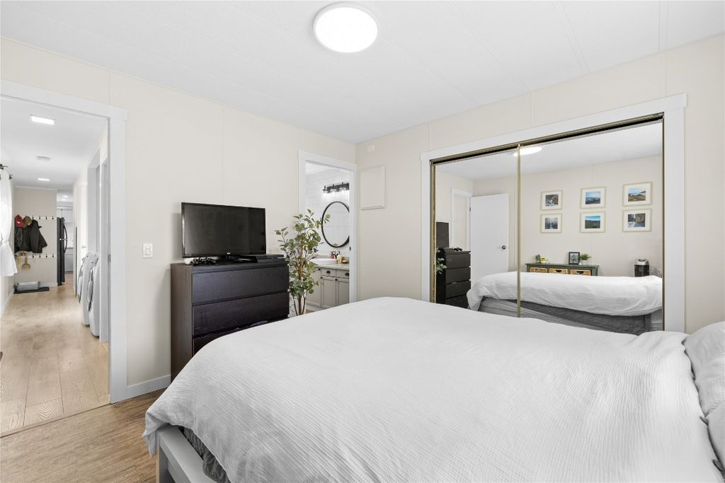 listing image 16510399143692950195