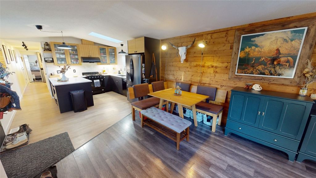 listing image 16514455152934480517