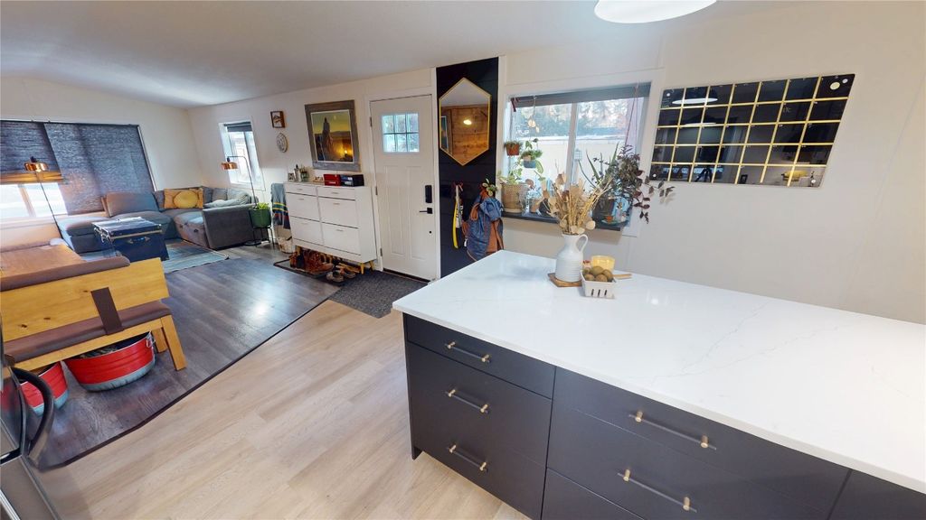 listing image 16518046013329170962