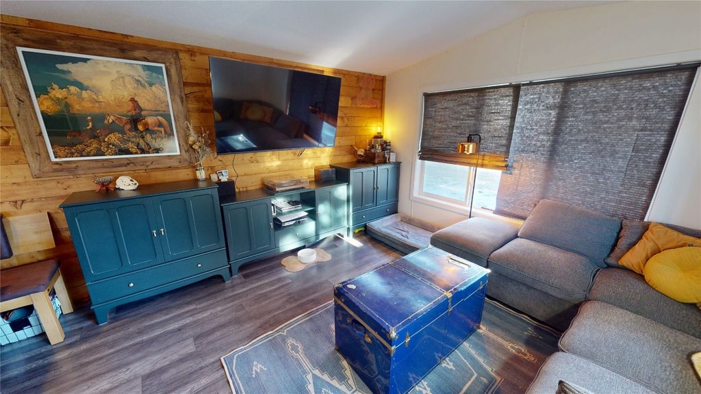 listing image 16518167288990941900