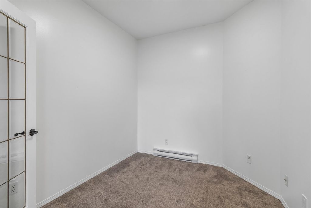 listing image 16519390774756457115