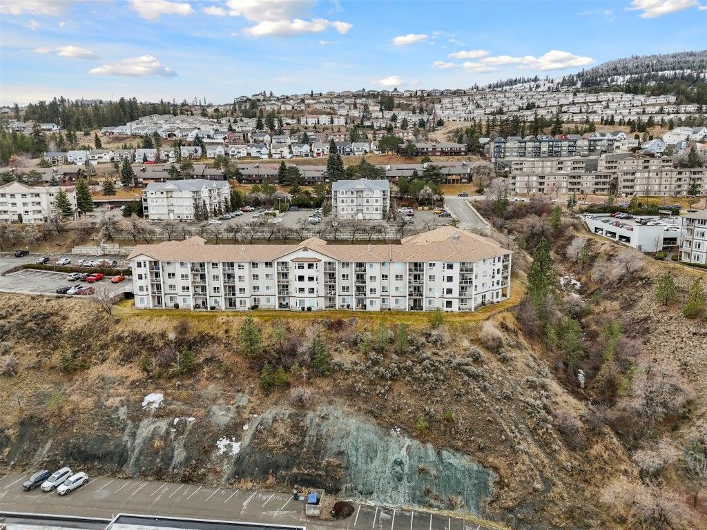 listing image 16517186820717889918