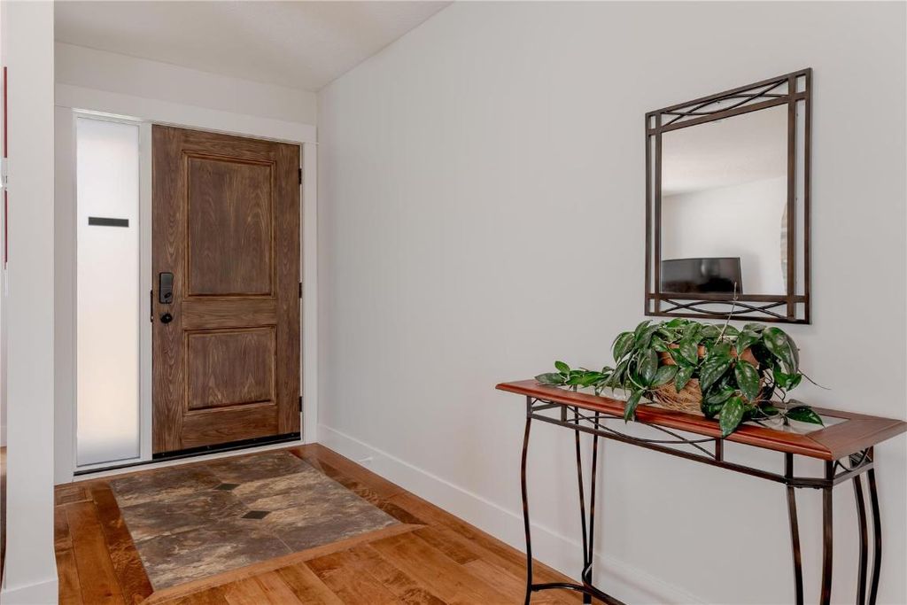 listing image 16512140357770030542