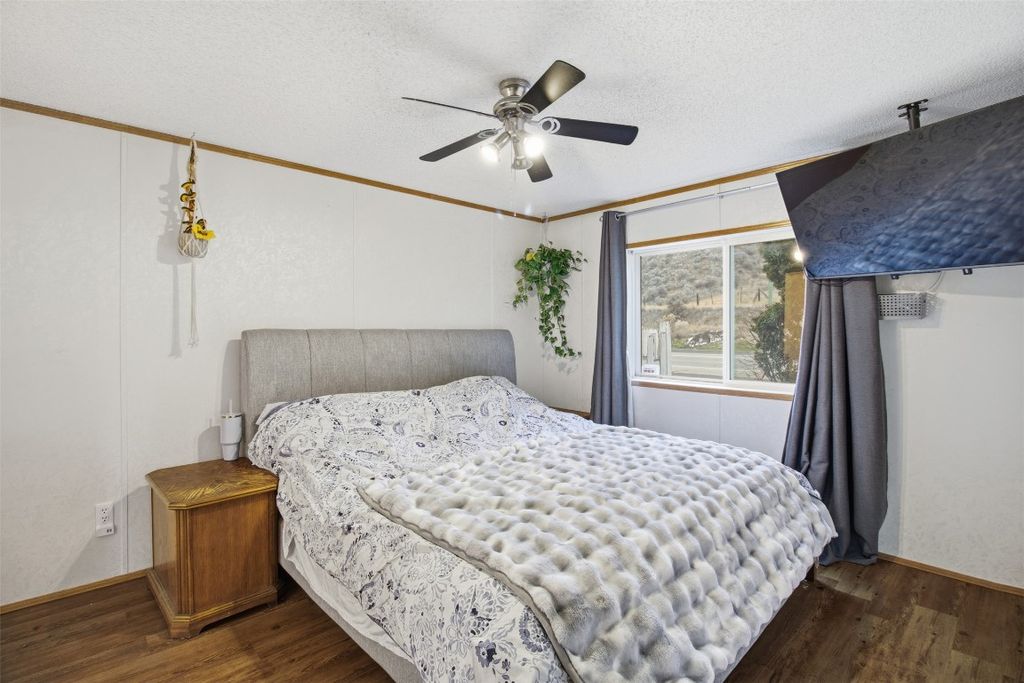 listing image 16511221382580638558