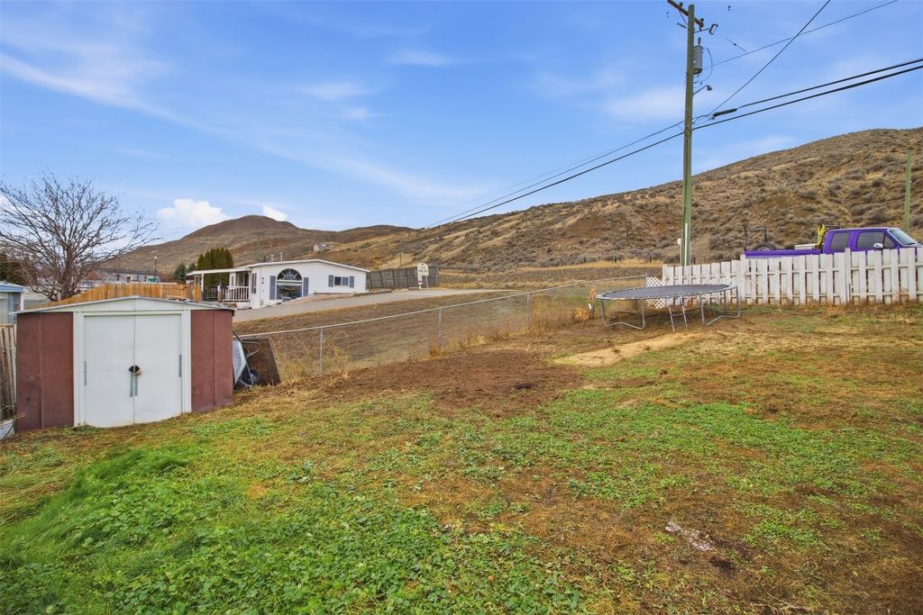 listing image 16516053531791093310