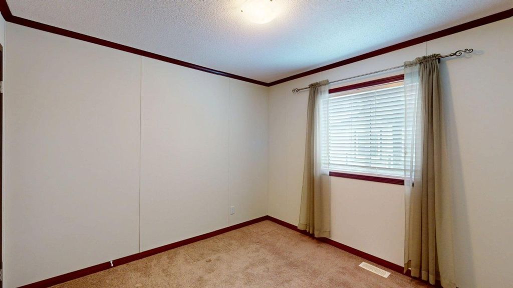 listing image 16519759118702514210