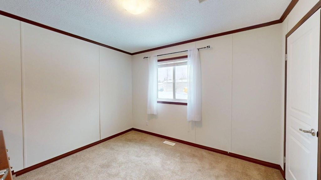 listing image 16514861819910428331