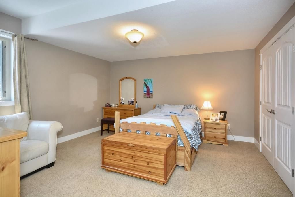 listing image 16512575164170509907
