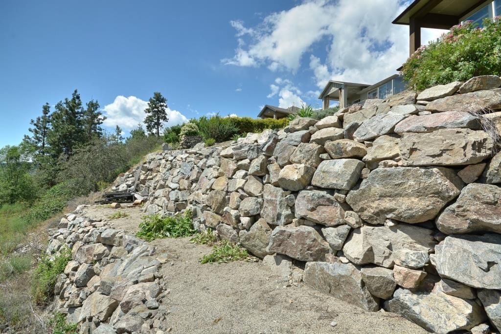 listing image 16518527388846648450